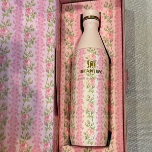 🎀 LoveShackFancy 🎀 Stanley Pink Rose Bottle. Perfect Valentine’s Gift!